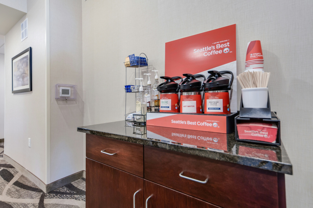 Cobblestone Inn & Suites - Holdrege