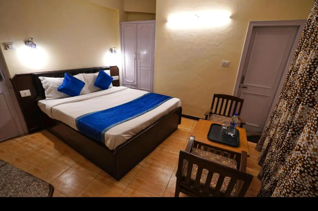 Hotel Atithi Mall Road