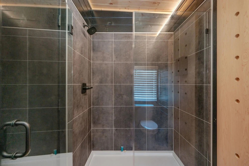 Waterfront Access Private HotTub Yard 10