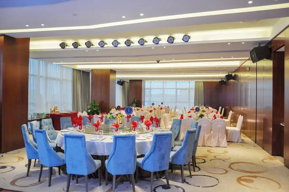 Homewise Hotel