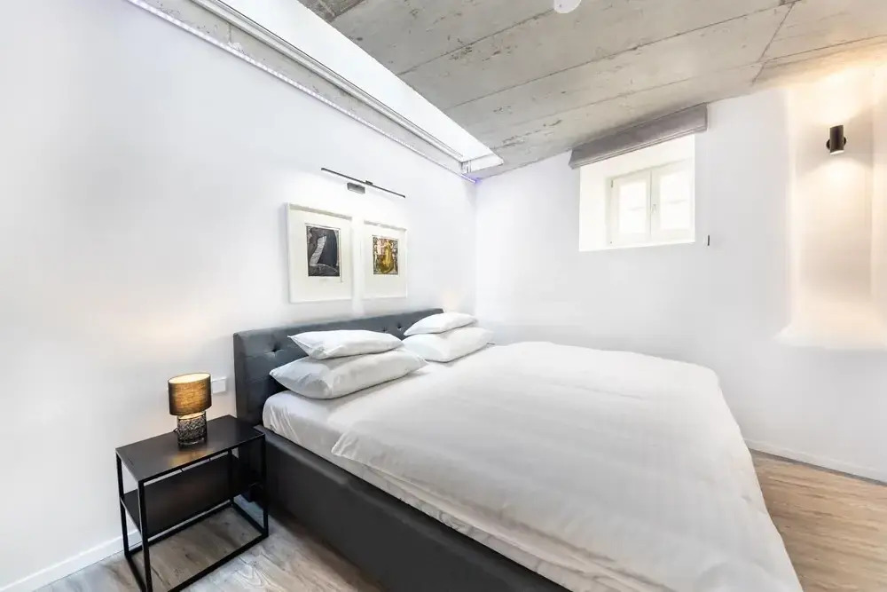 Townhouse Art Collection With Terrace Private Parking King Bed and Air Conditioning