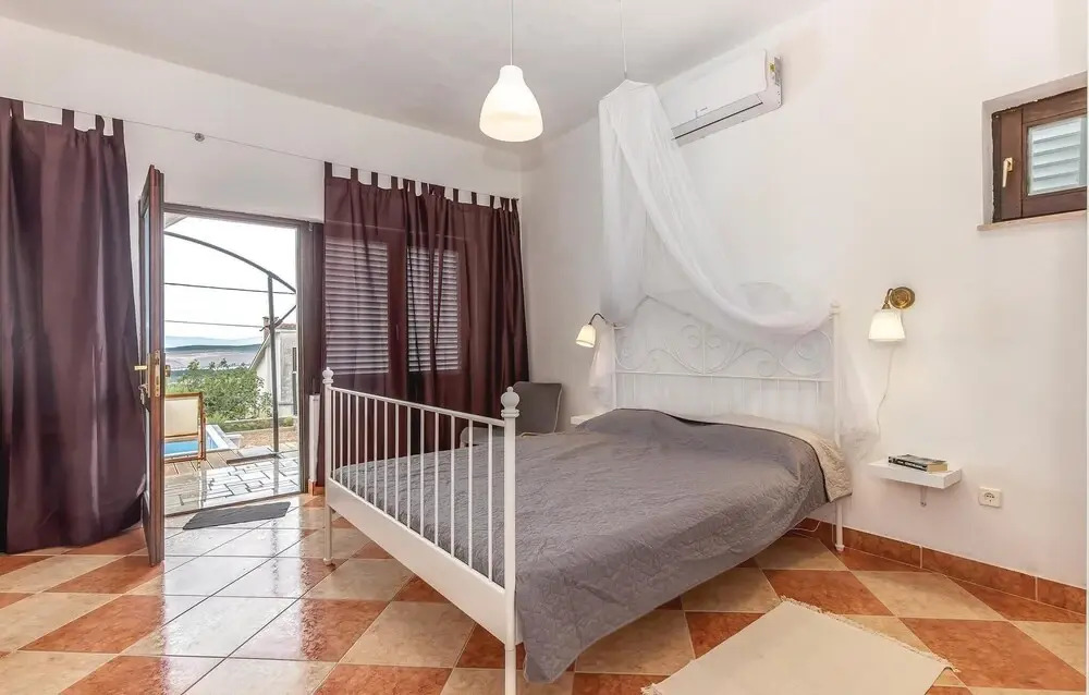 Amazing Home in Jadranovo With Wifi, 3 Bedrooms and Outdoor Swimming Pool