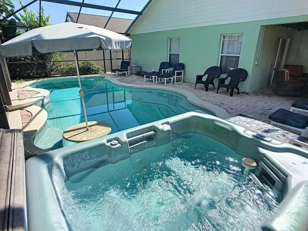 In Pool Dining!