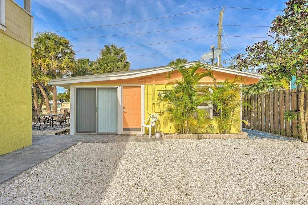 Remodeled Siesta Key Escape Walk to the Beach!