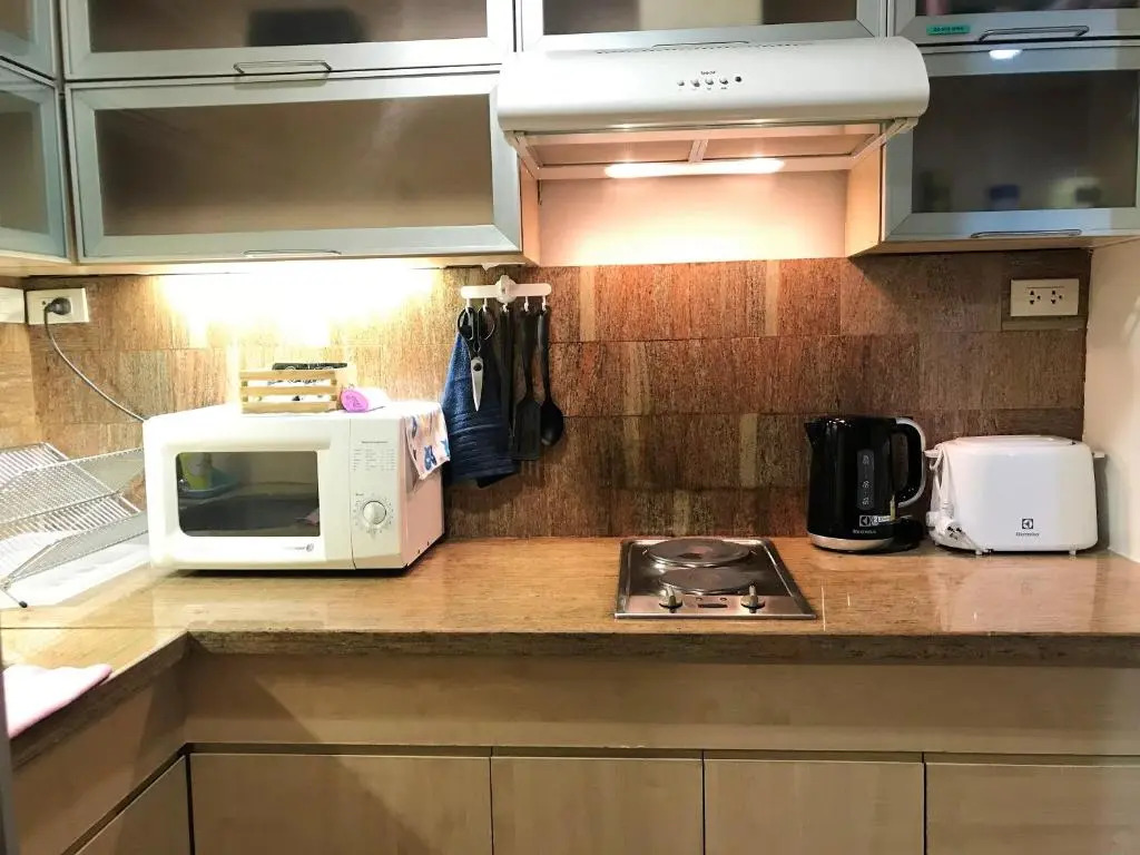 Twin Peaks Sukhumvit Suites