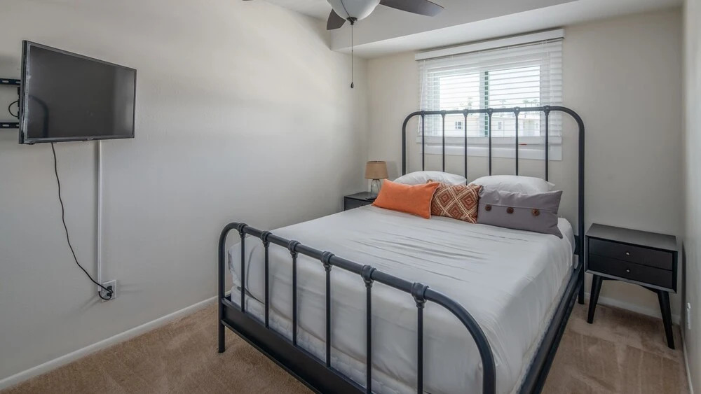 Spacious 4BR Townhouse by WanderJaunt