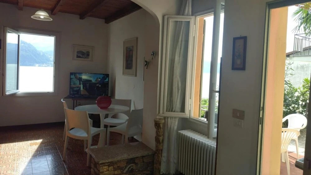 Bild Lago Maggiore Apartment With Lake View and Panoramic Terrace