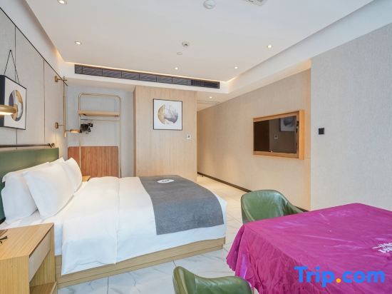 Yannian Wenyuan Hotel