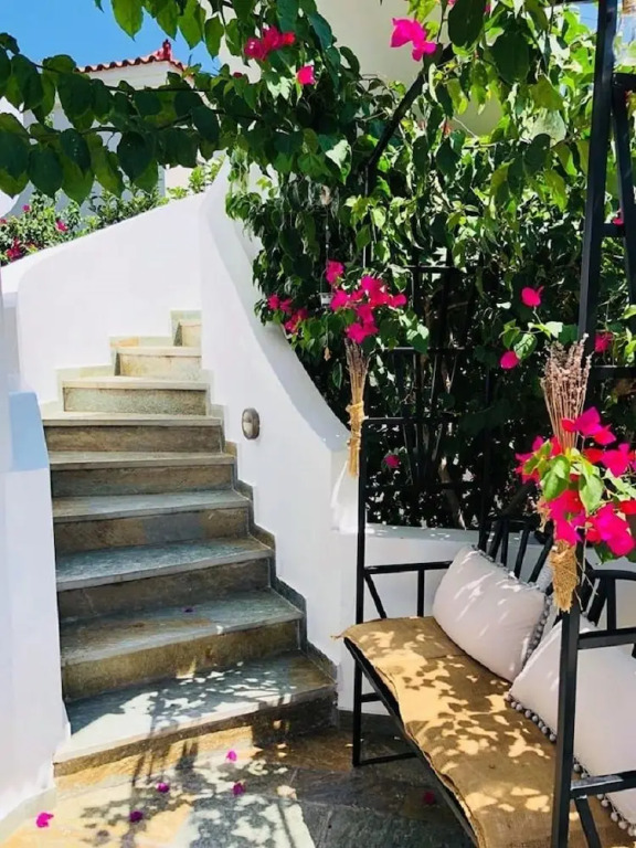 Nontas Hotel
