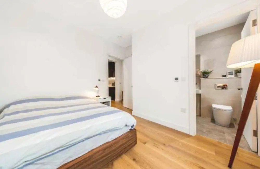 3 Bedroom Warehouse-style Apartment in Balham