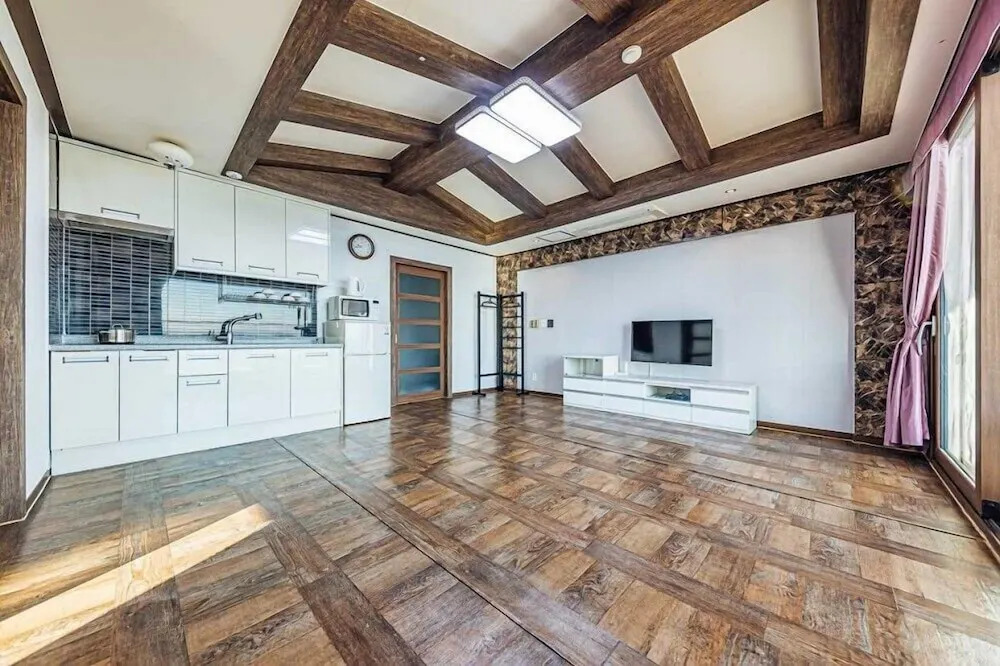 Sea Island Pension
