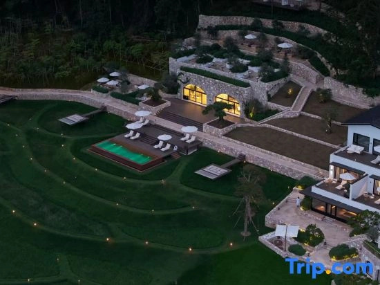 The Sixth Season Vacation Manor