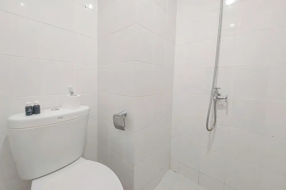 Homey And Elegant Studio At Apartment Sentraland Medan