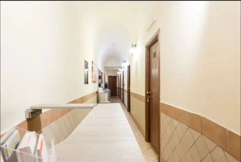 Hotel Alex Square