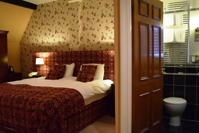 Llansantffraed Court Hotel