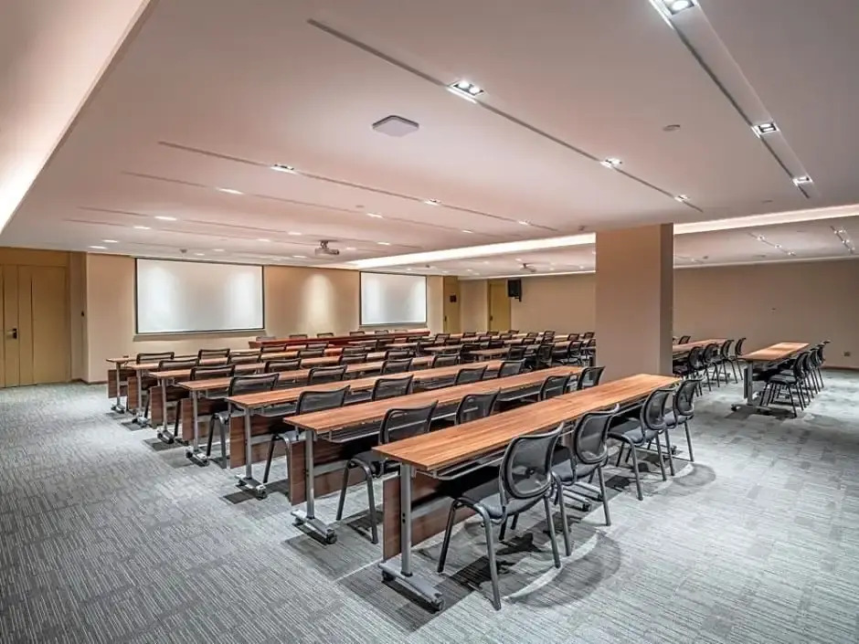 Guangdong Deer Lake Spa Holiday Hotel
