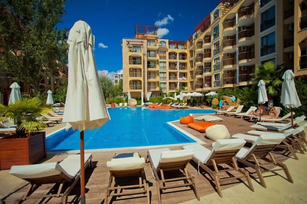 Apartcomplex Harmony Suites