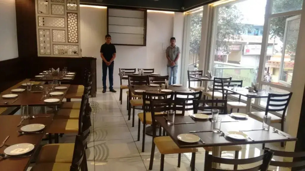 Hotel SRI SRI EXECUTIVE KOLHAPUR NEAR MAHALAXMI TEMPLE