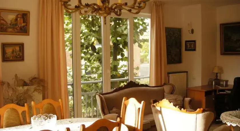 Cosy Nest with garage in Brussels
