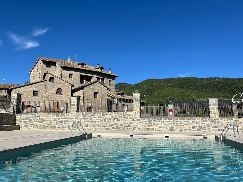 Casas Pirineo, Ainsa