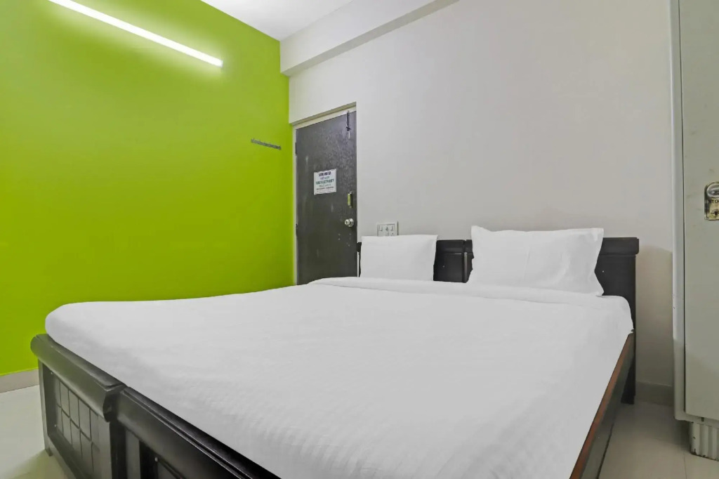 Collection O 86294 Cozzy Rooms