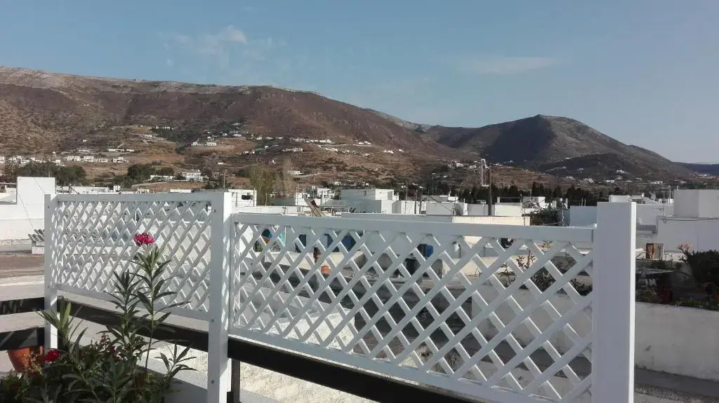 White cycladic town house with sea vew