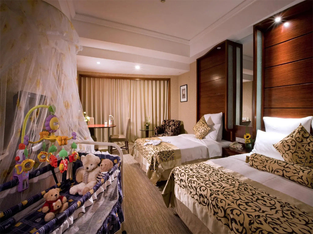 Huachen International Hotel