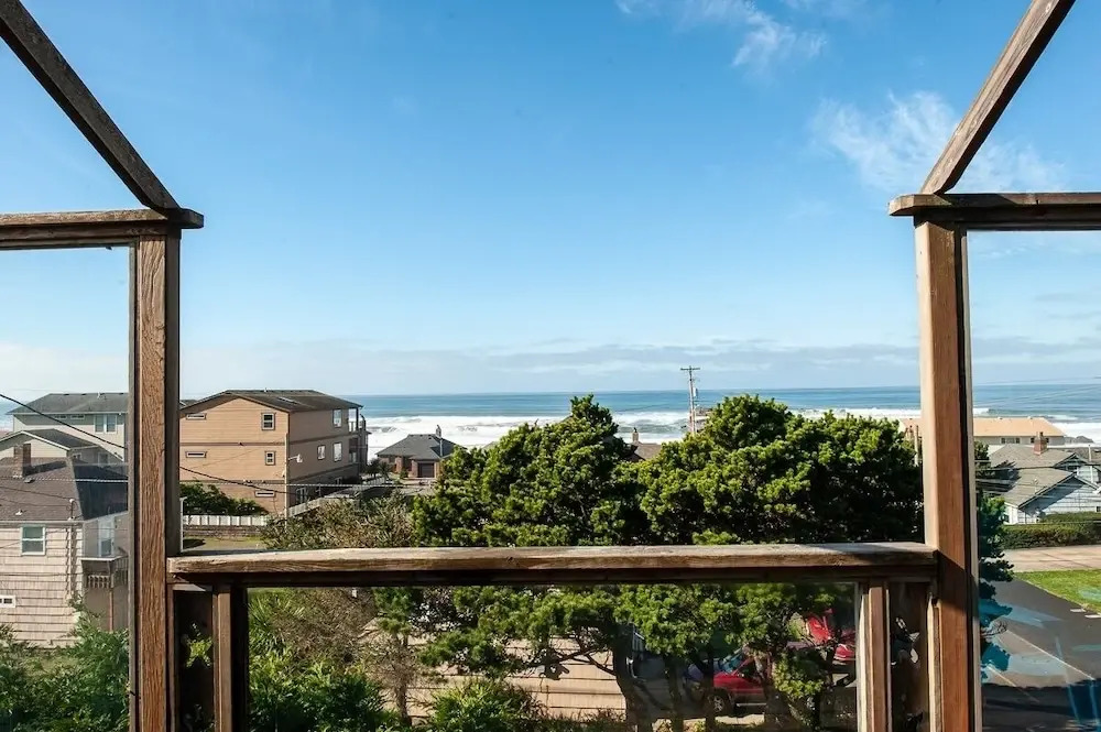 Salty Dog 4 Bedroom Home