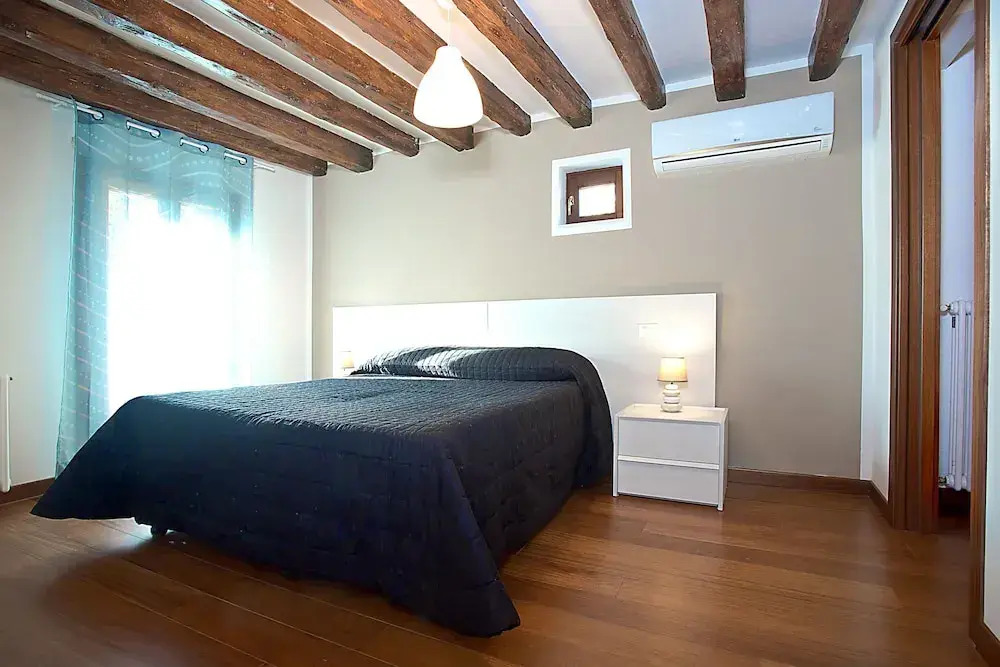 Good Wine Apartments