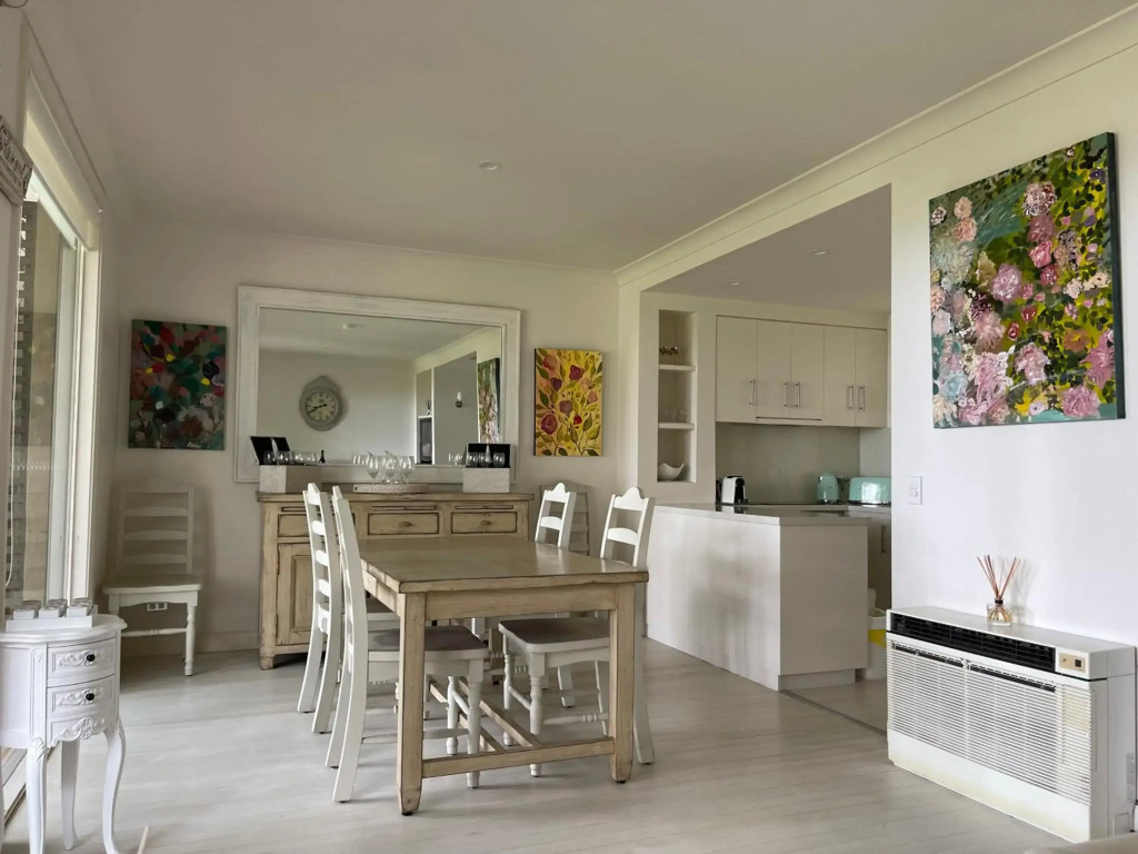 Villa Provincial Cypress Lakes Resort - 2 Bedrooms, 2 Private Ensuites, KING or SINGLE BEDS