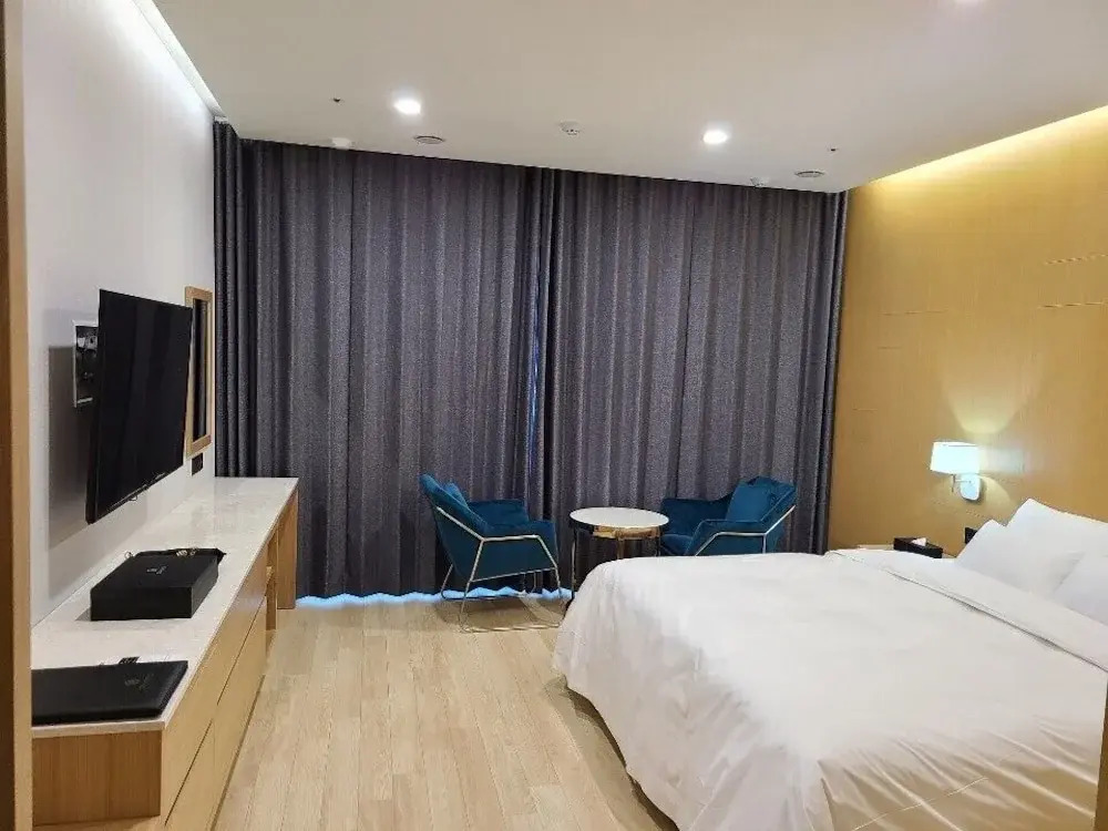 CS Hotel