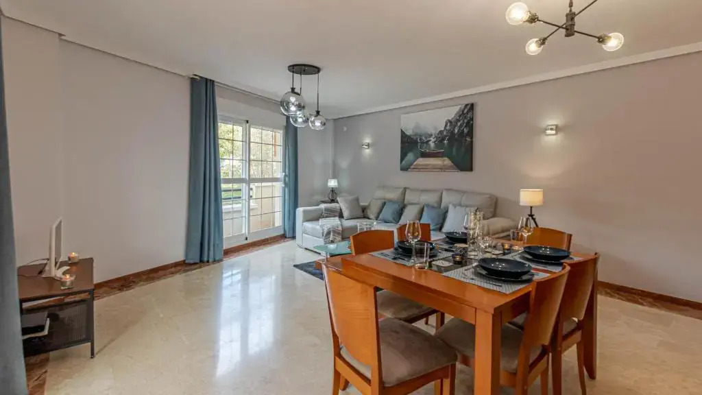 797 Holiday Rentals- Piso con amplia terraza a solo 1 min de la playa