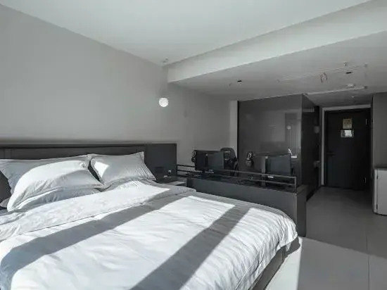 Santi E-sports Business Hotell (Taizhou Station Branch)