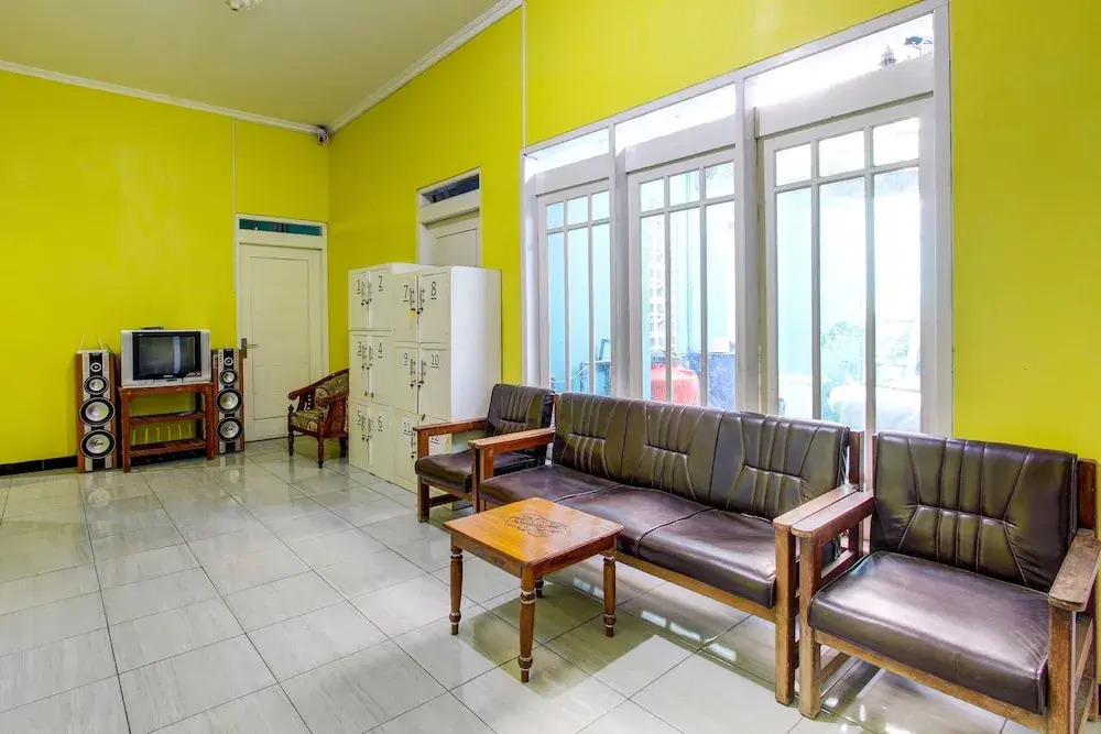 SPOT ON 92611 Lobak Hostel CapsuleNearAyam Goreng Terowongan