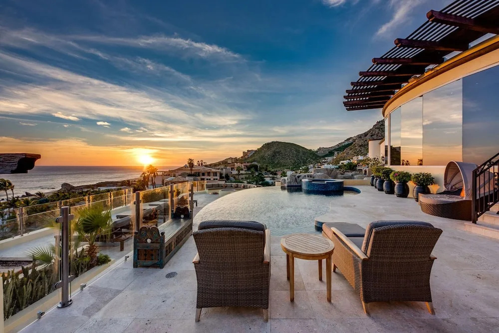 The Ultimate Holiday Villa in Cabo San Lucas With Private Pool and Close to the Beach, Cabo San Lucas Villa 1011