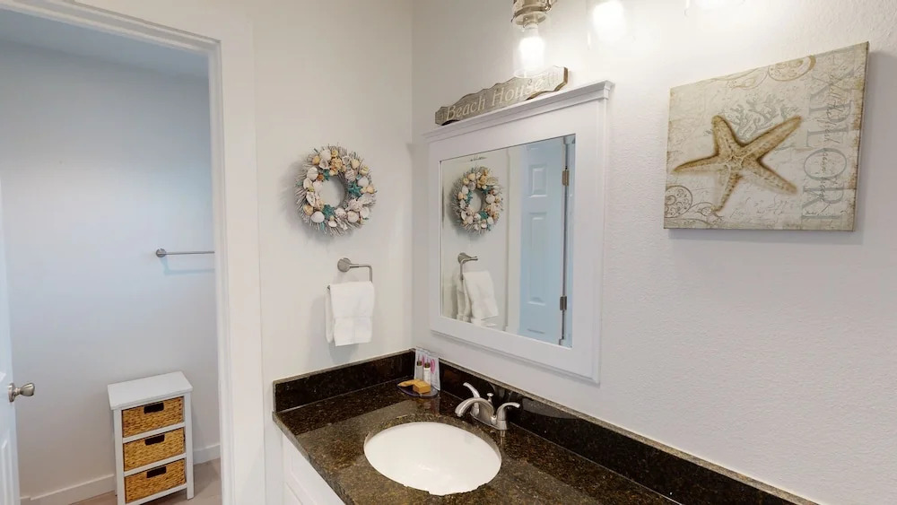 Aransas Harbors A202 2 Bedroom Condo