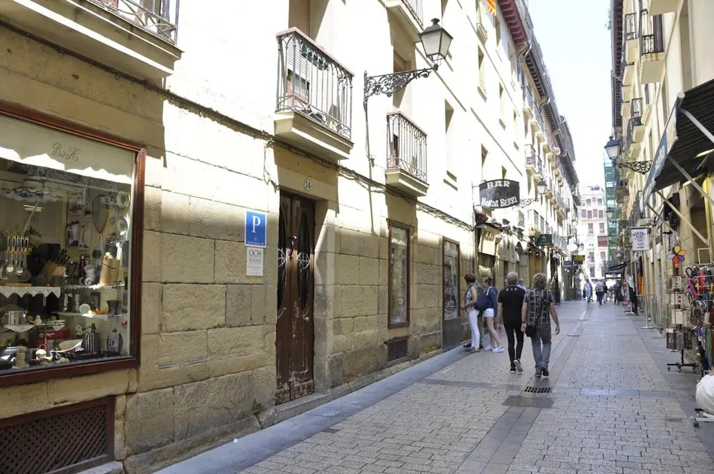 Pensión Old City House