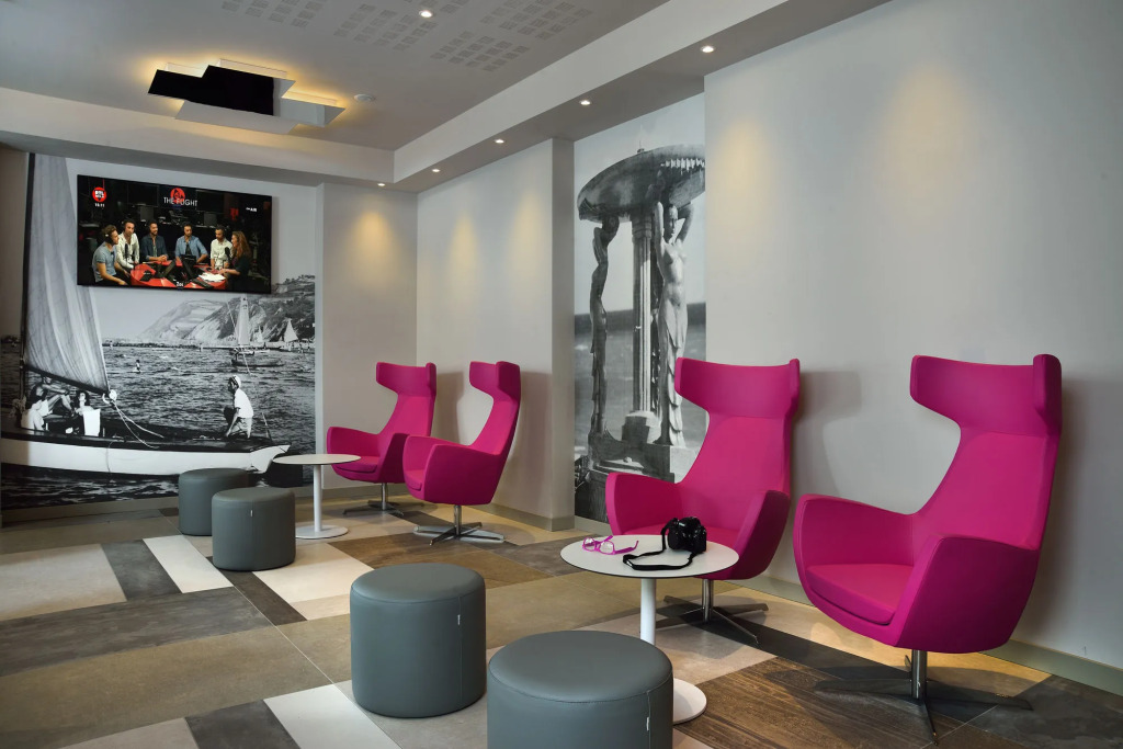 Embassy Hotel & Spa