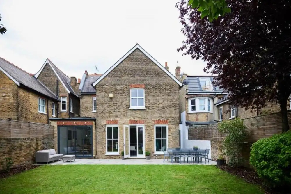 The Ealing Space - Classy 5BDR House with Garden and Parking