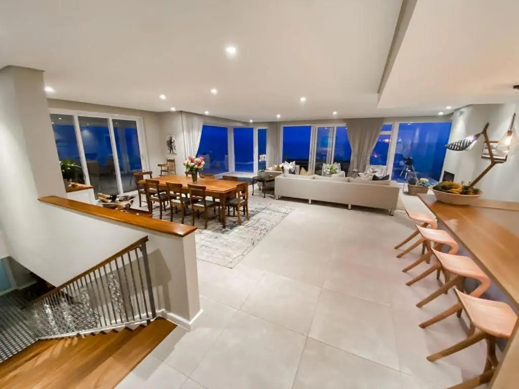 Dizzy Hill Villa with 270° Breathtaking Views. Pool + Patio