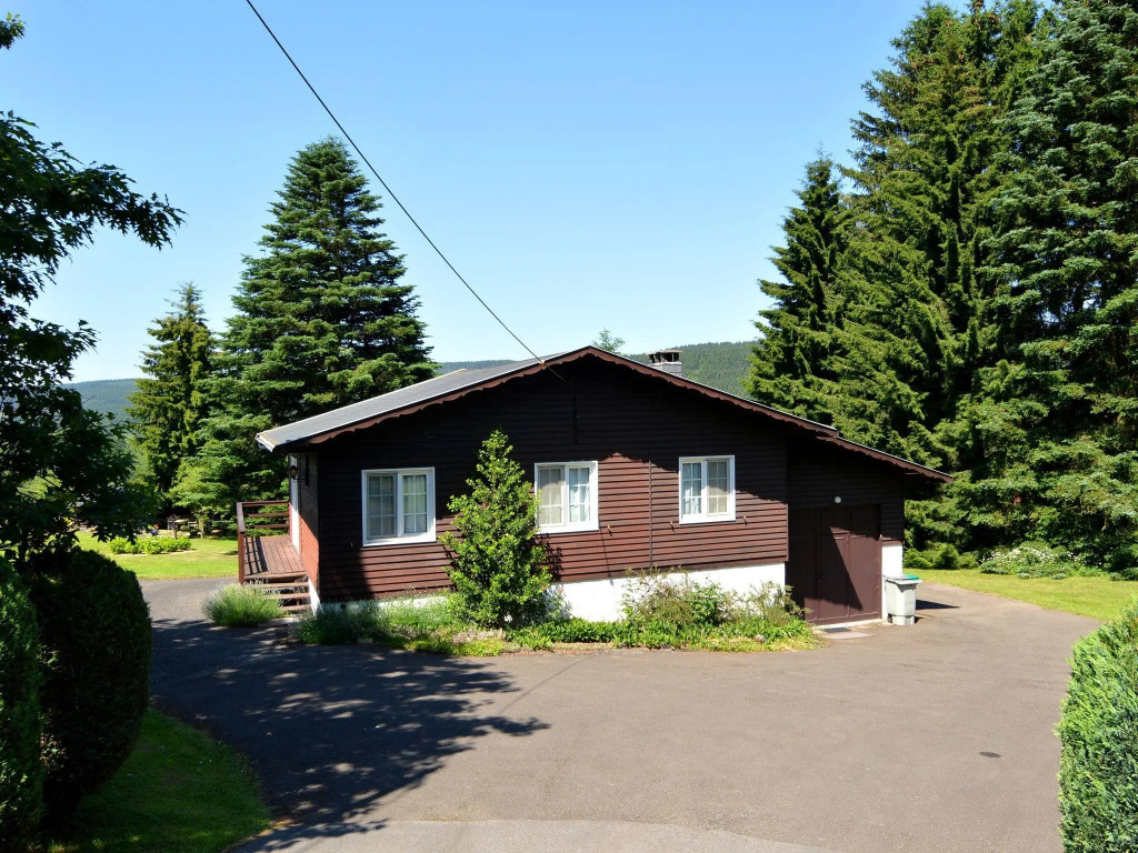 Detached chalet with garden and great view in a tranquil setting