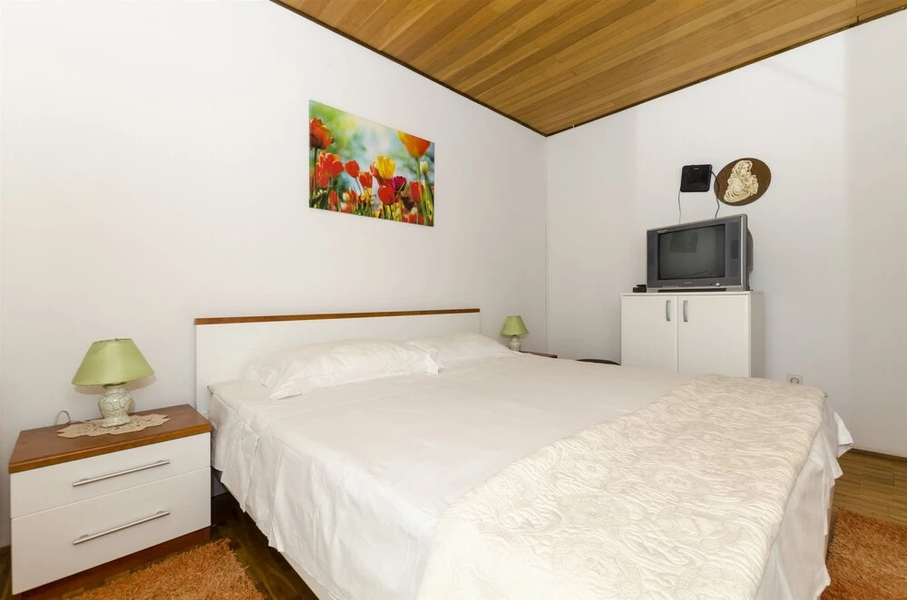 Apartments Ljiljana