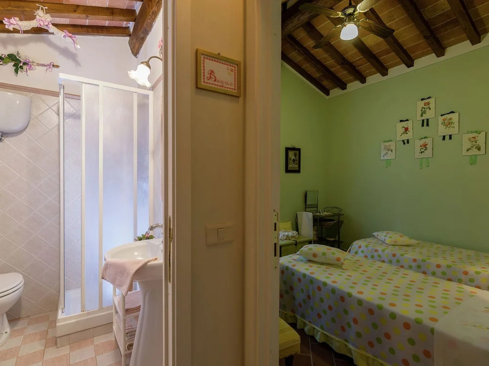 Gorgeous Holiday Home in Fratticciola With Swimming Pool