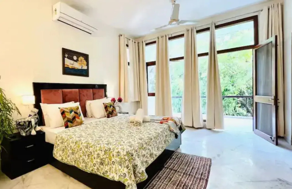 Bluo 2Bhk Panchsheel Enclave - Balcony Park