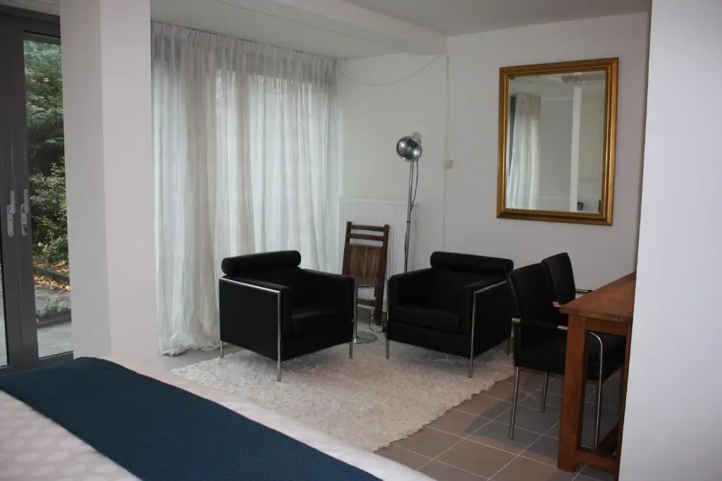 At number 6, B&B or bed only, 150 mtr from tram stop 20 min to centre