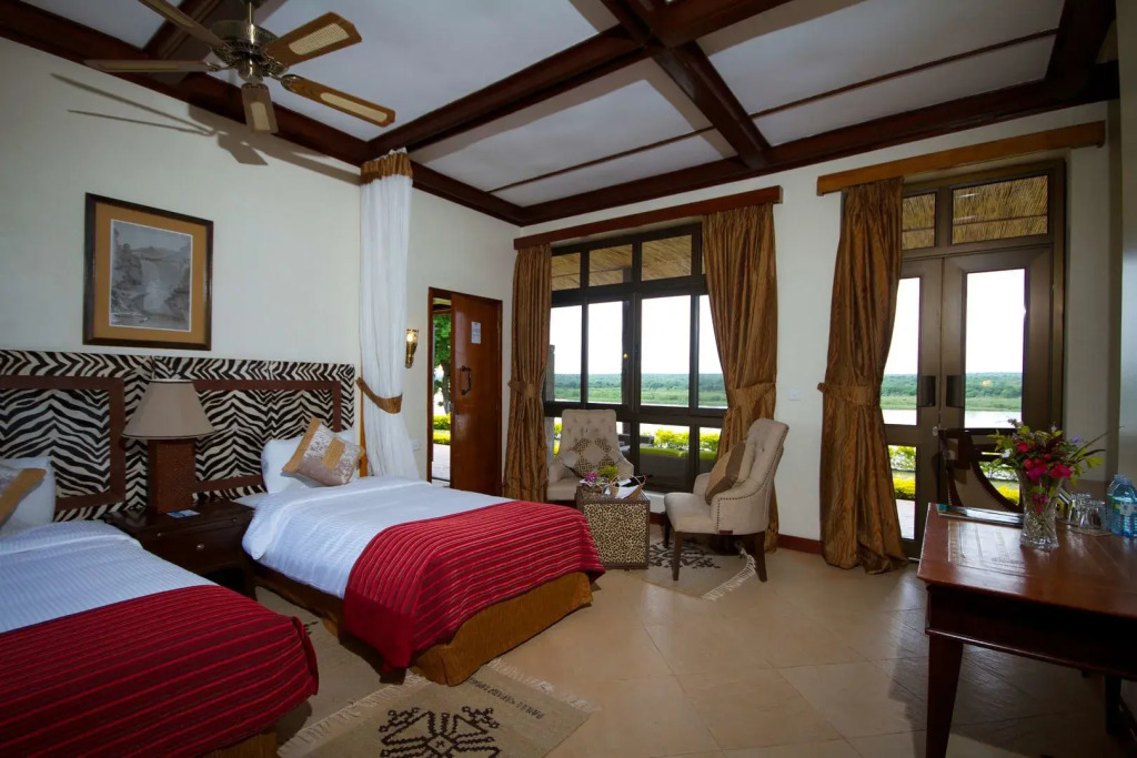Paraa Safari Lodge