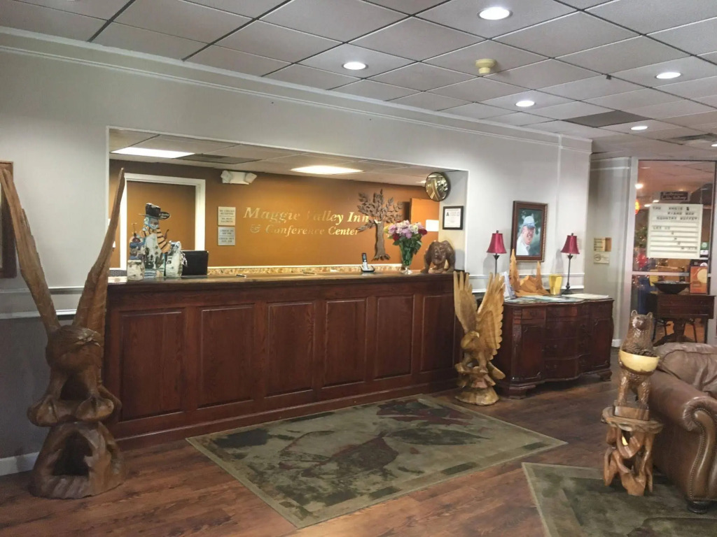 Clarion Hotel Conference Center Maggie Valley