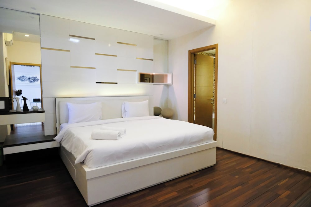 Spacious 2Br With Access To Mall At Aryaduta Residence Surabaya Apartment