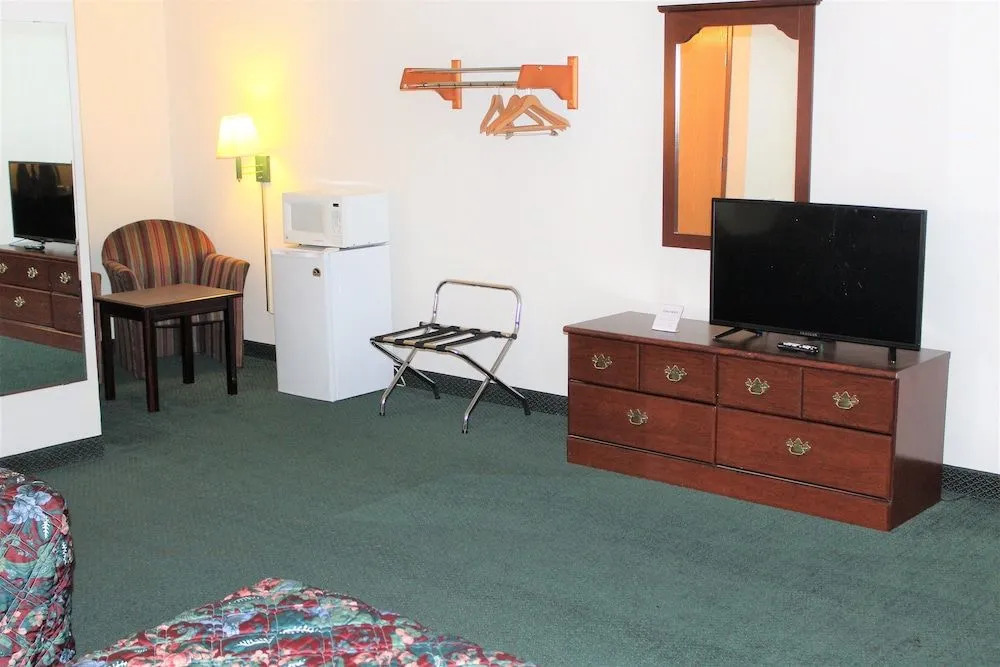 Cumberland Inn and Suites