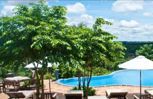 Ratanak Resort